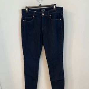 LOFT Women's Midnight Blue Skinny Jeans. Curvy. Size 8 length 30”